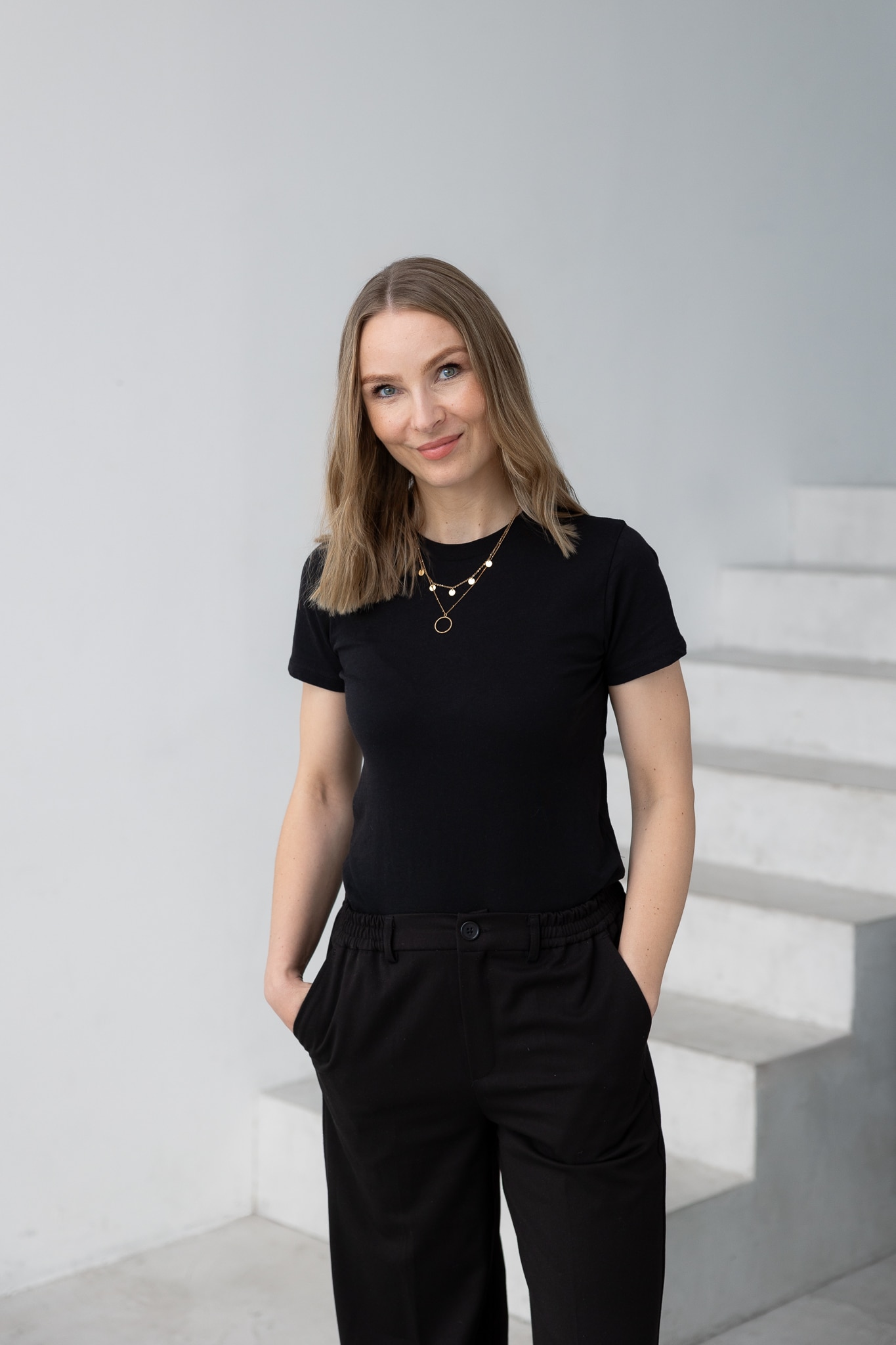 Nadine Herr Potrait Farbe